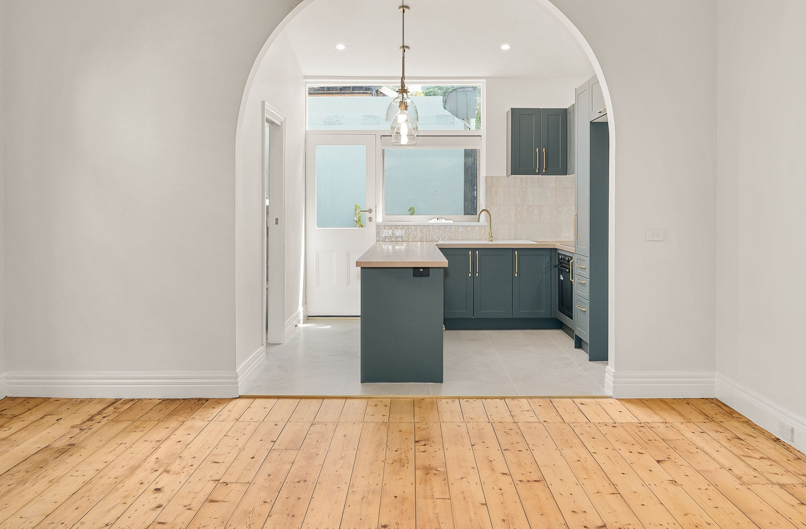 Licensed electrician from Carrum Downs after a kitchen rewire and renovation in Skye