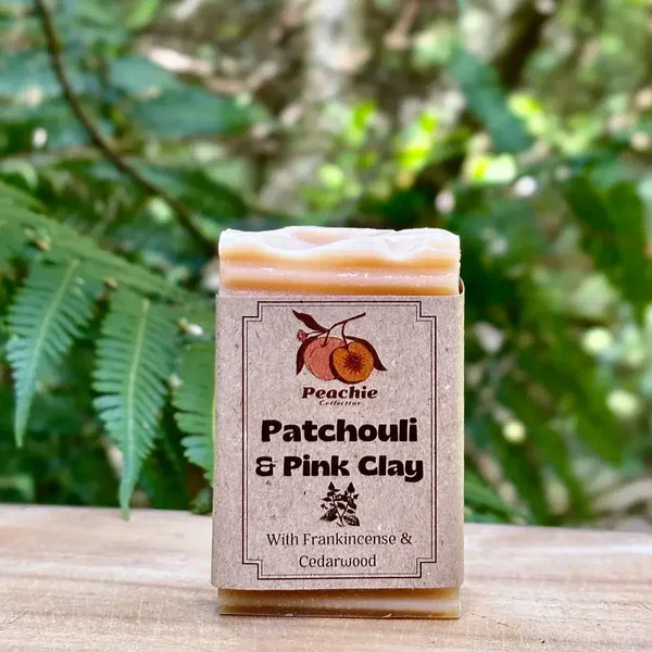 Patchouli & pink clay natural soap bar 110g with earthy scent and clay detox benefits.