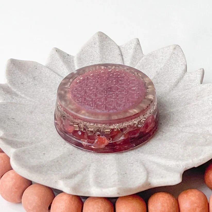 Orgonite Cylinder with Various Crystals – 6.5cm