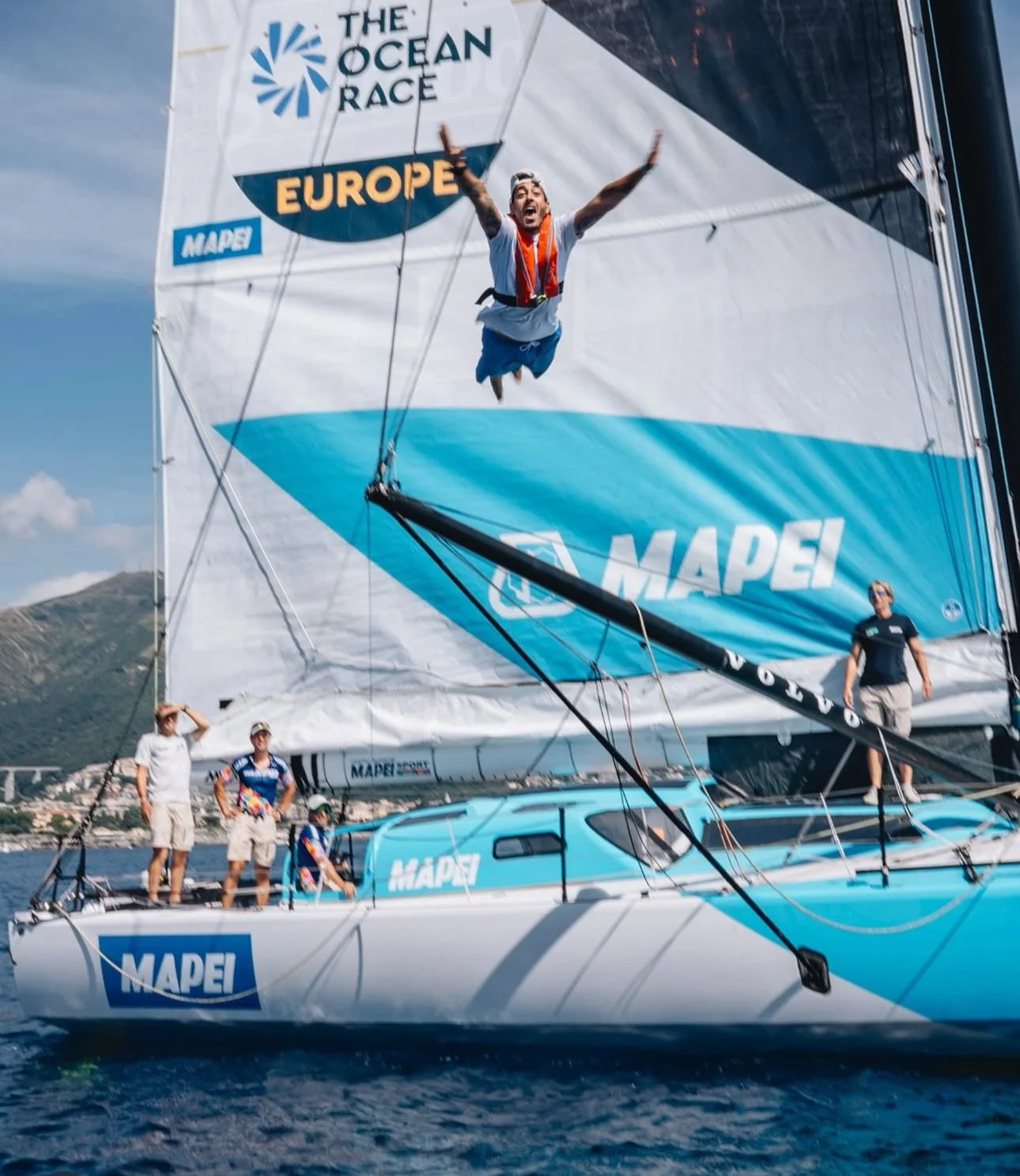 Allagrande Mapei festeggia la vittoria di Genova con Mapei e i suoi partner