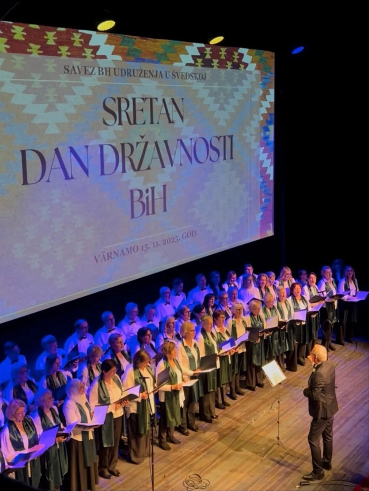 Sevdah i pjesma žive kroz svaku generaciju. 
Mi putujemo, pjevamo i osjećamo sevdah &ndash; od na&scaron;ih najmlađih do veterana.
Na&scaron;a energija i ljubav prema muzici i tradiciji ide s nama gdje god krenemo. ❤️🎶