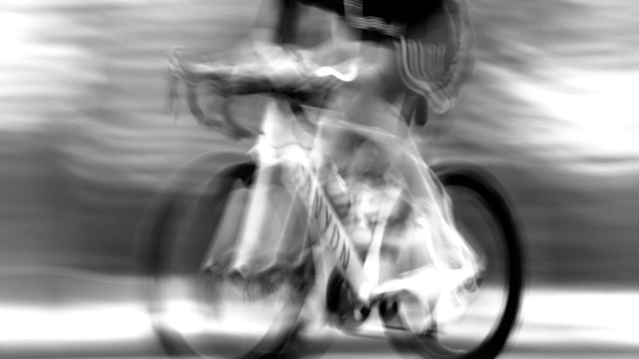 //1

You can&rsquo;t outpace the ghost you carry within.

#canyonbikes #viennabikers #creativephotography