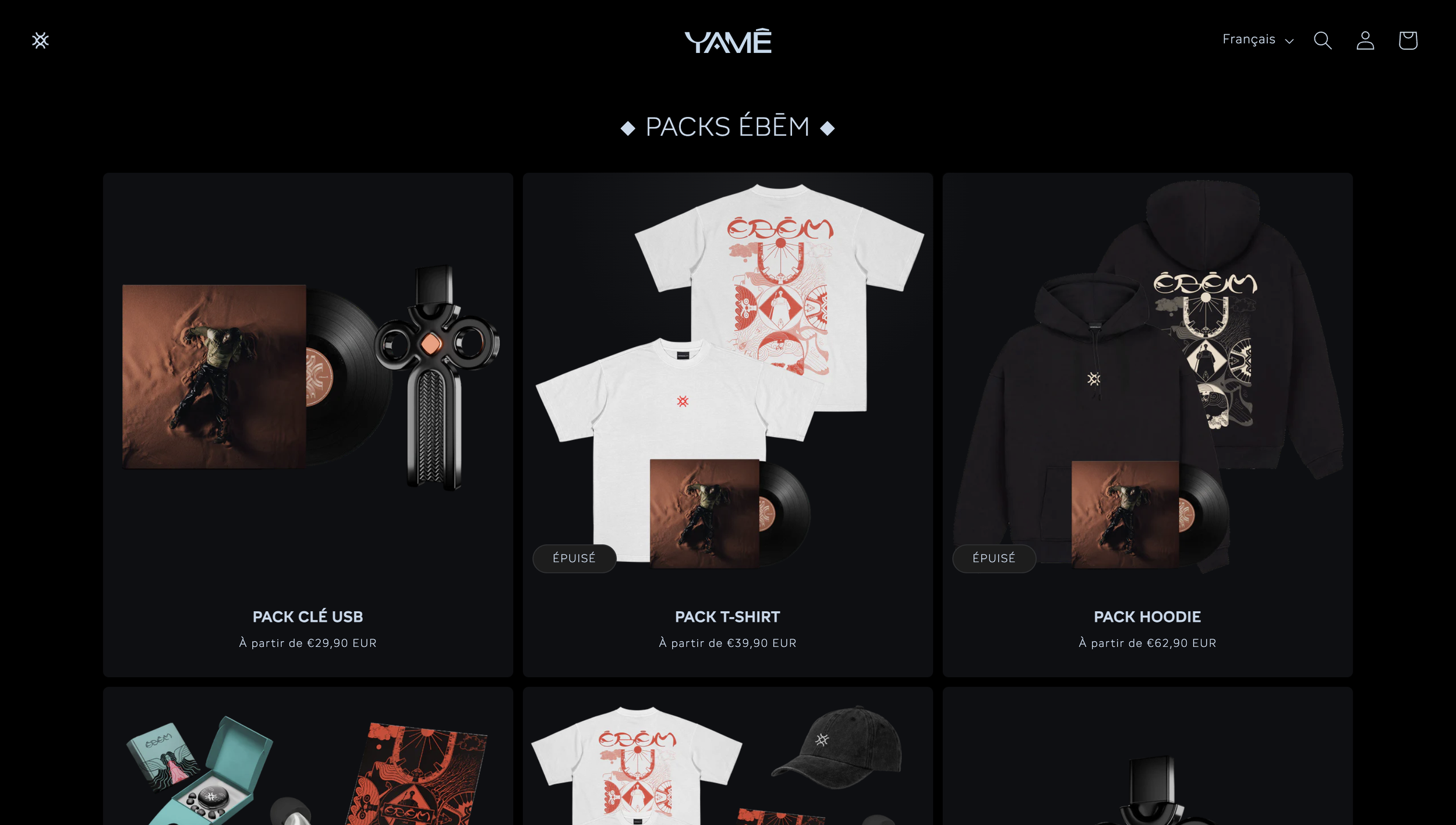 Page de boutique en ligne affichant des articles de vêtements et de produits dérivés, notamment un pack clé USB, un t-shirt blanc et un hoodie noir, avec des illustrations et du texte en français.