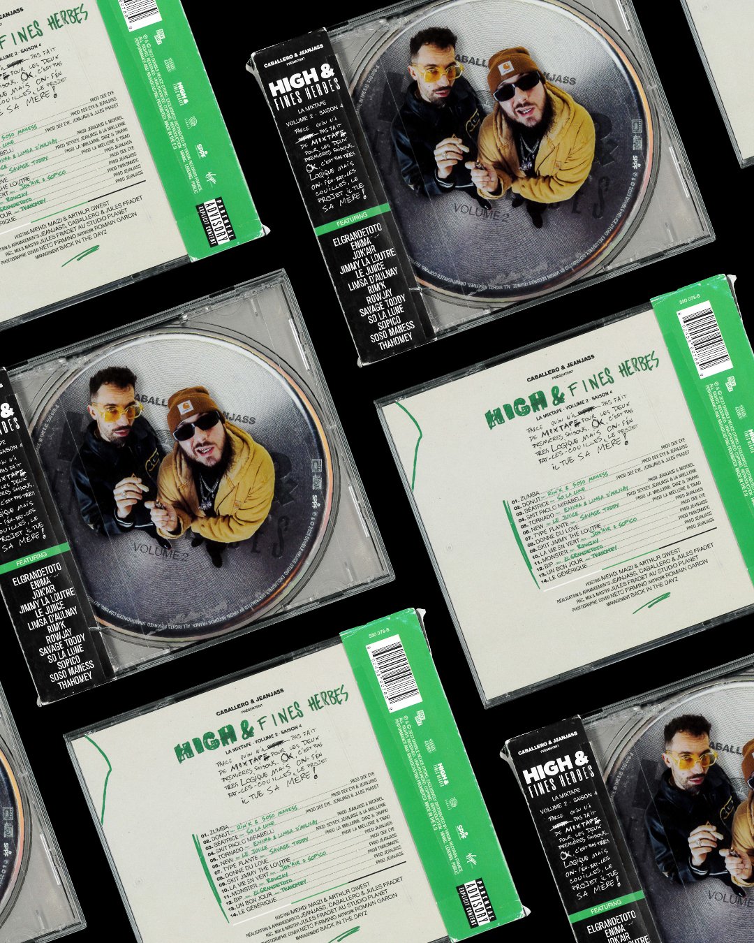 Coffrets de CDs avec image de deux hommes portant des lunettes de soleil, un en jaune et un en noir, dans un style urbain. Leurs covers comportent du texte en français et un tracklist.