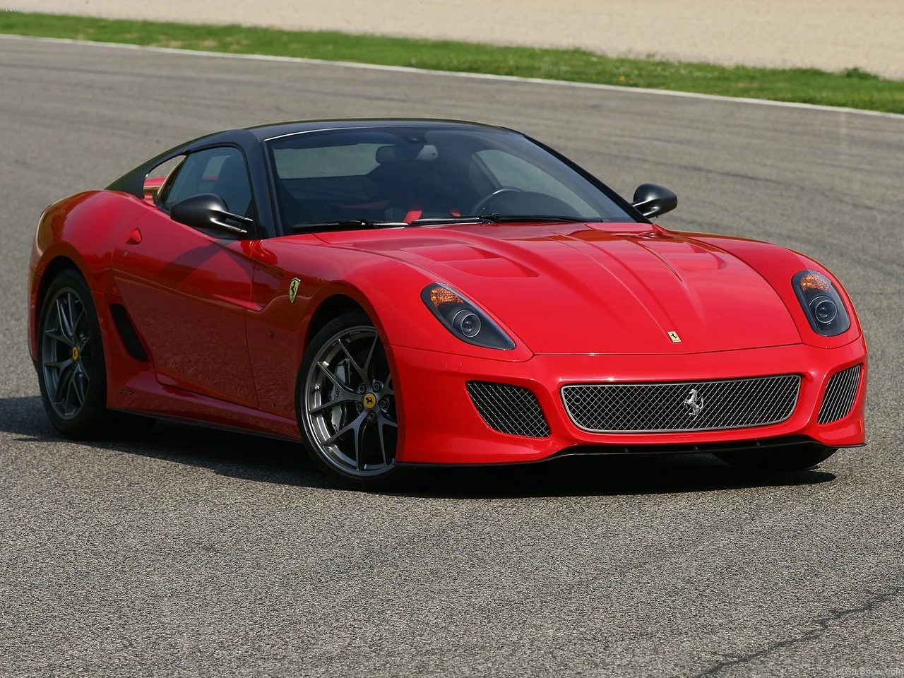 À l’Ère de l’Électrique, Est-ce le Coup du Siècle d’Investir dans un V12&nbsp;Ferrari?