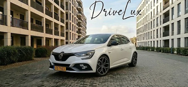 Renault Mégane IV RS 300 Blanc Nacré - DriveLux import premium Luxembourg