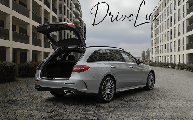 Mercedes Classe C 300 AMG coffre ouvert