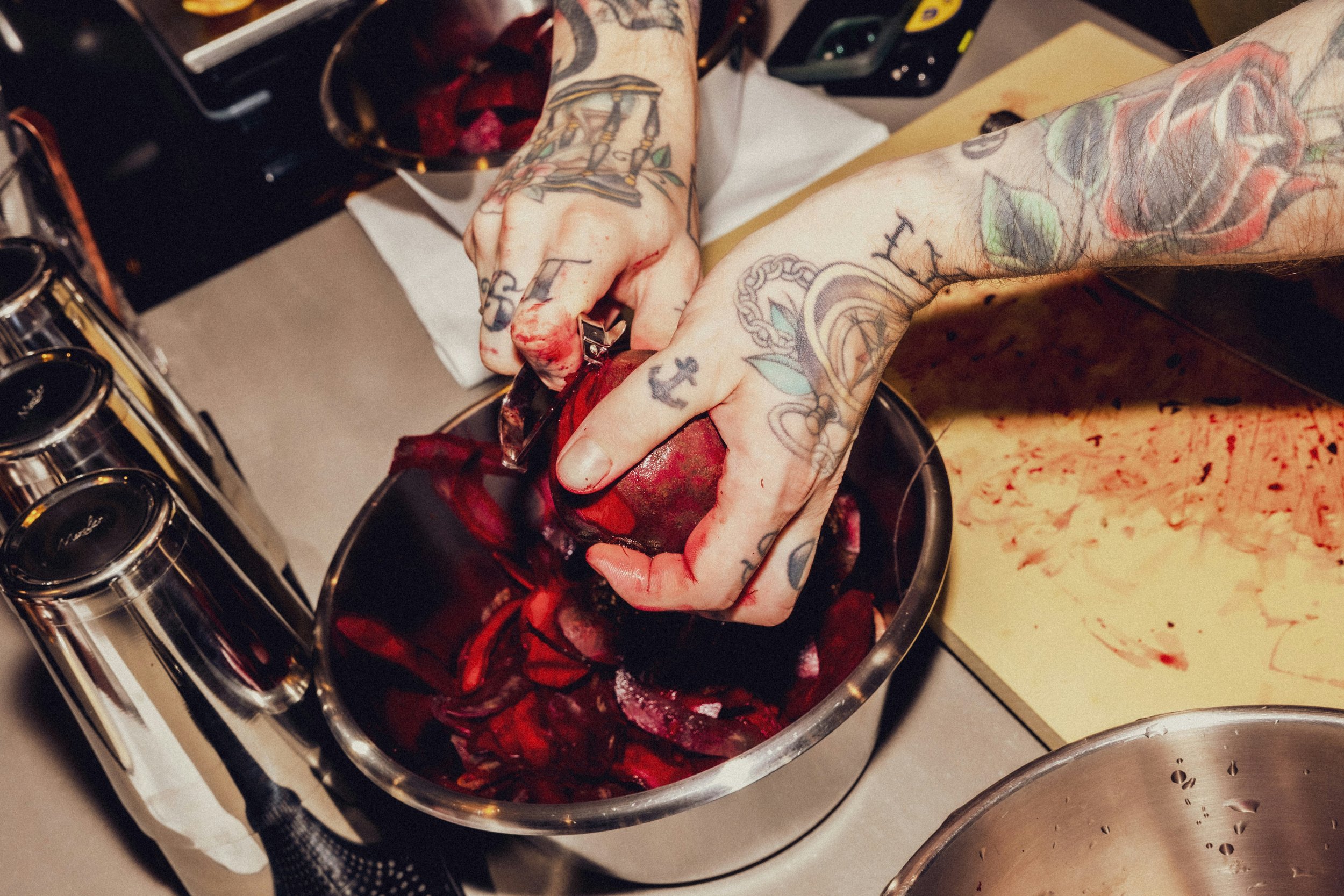 Dining-menu-bar-dinner-beer-drinks-wine.jpg