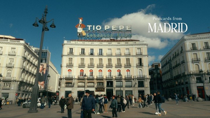 Postcards from Madrid

1年半前に行ったマドリード🇪🇸
ヨーロッパの街並みが新鮮でどの景色も記憶に残ってて、どこを撮っても街並みが美しくてテンション上がって沢山撮ってたのを覚えています。笑
実は年内に数週間ヨーロッパに行くので、またこの景色を見れると思うととても楽しみ👀