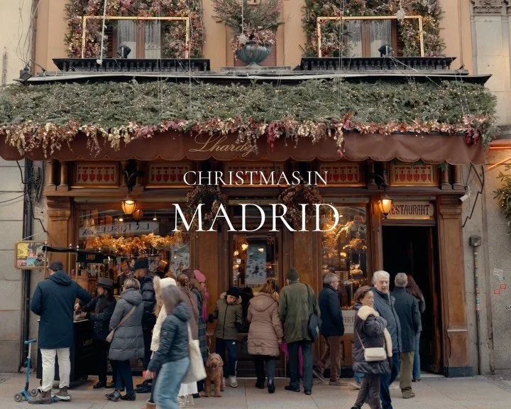 CHRISTMAS IN MADRID

Christmas in Madrid was beautiful in every way.
The decorations, the live music drifting through the streets...

Before I knew it, I was completely drawn in 😌

#madrid #madridchristmas #chrstmas #postcards
#cinematic