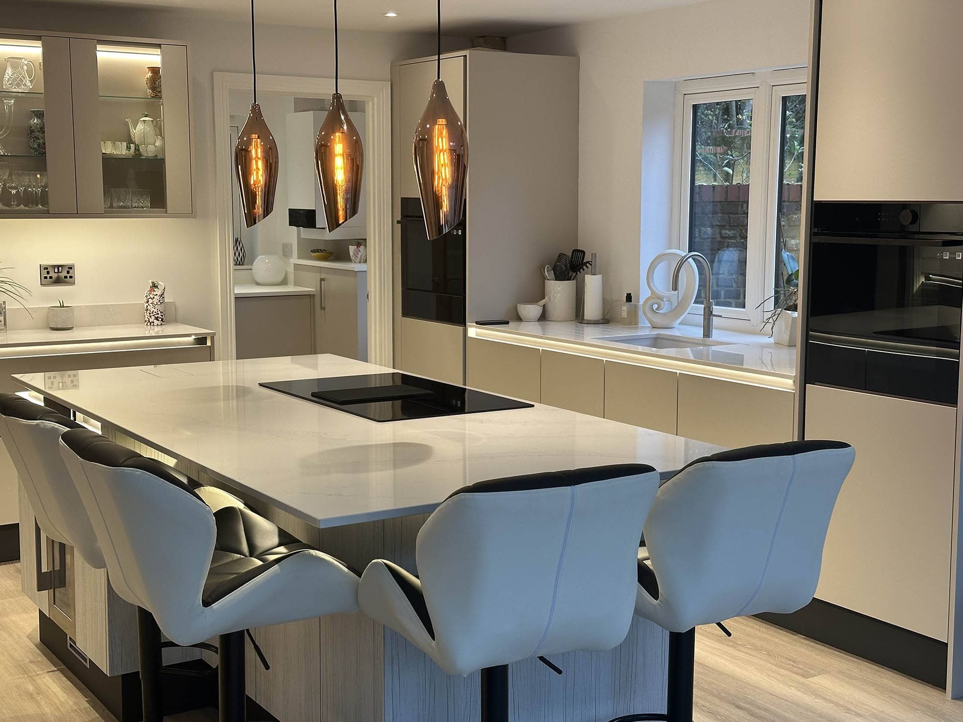 modern handless kitchen in Ampthill bedfordshire.jpg