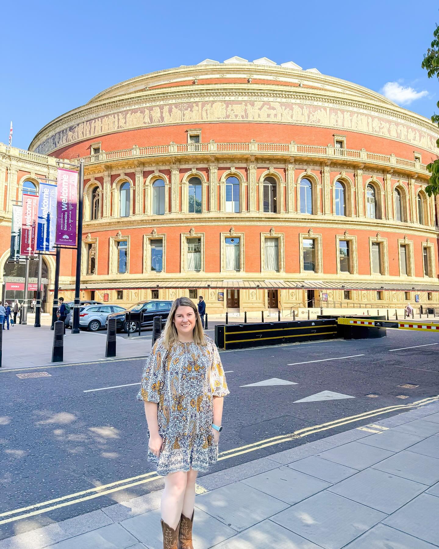 Spent the weekend ticking a gig at the @royalalberthall off my bucket list! Such a special night listening to all of the stories and songs from @ericchurchmusic