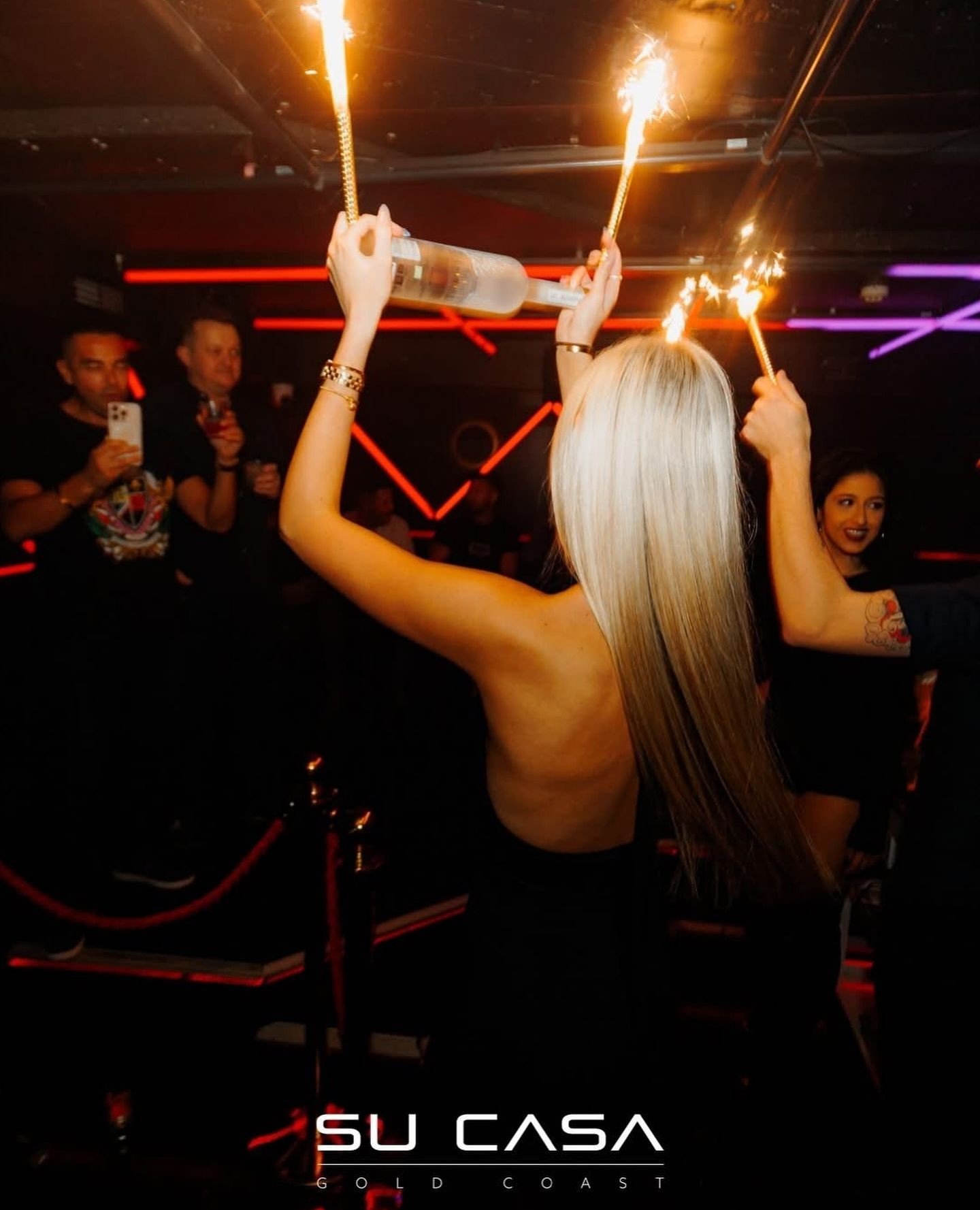 Make your Fridays even more iconic with a VIP booth and bottle service package 💫⁠
⁠
Get in touch with our team via link in bio 🔗⁠
⁠
@sucasa.gc x @icon.superclub