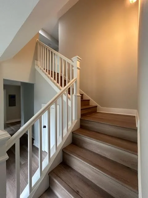 Stairs2.jpg