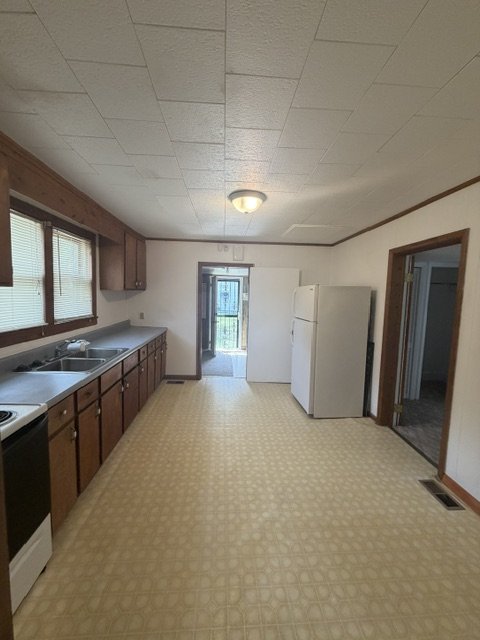 kitchen 2.jpeg