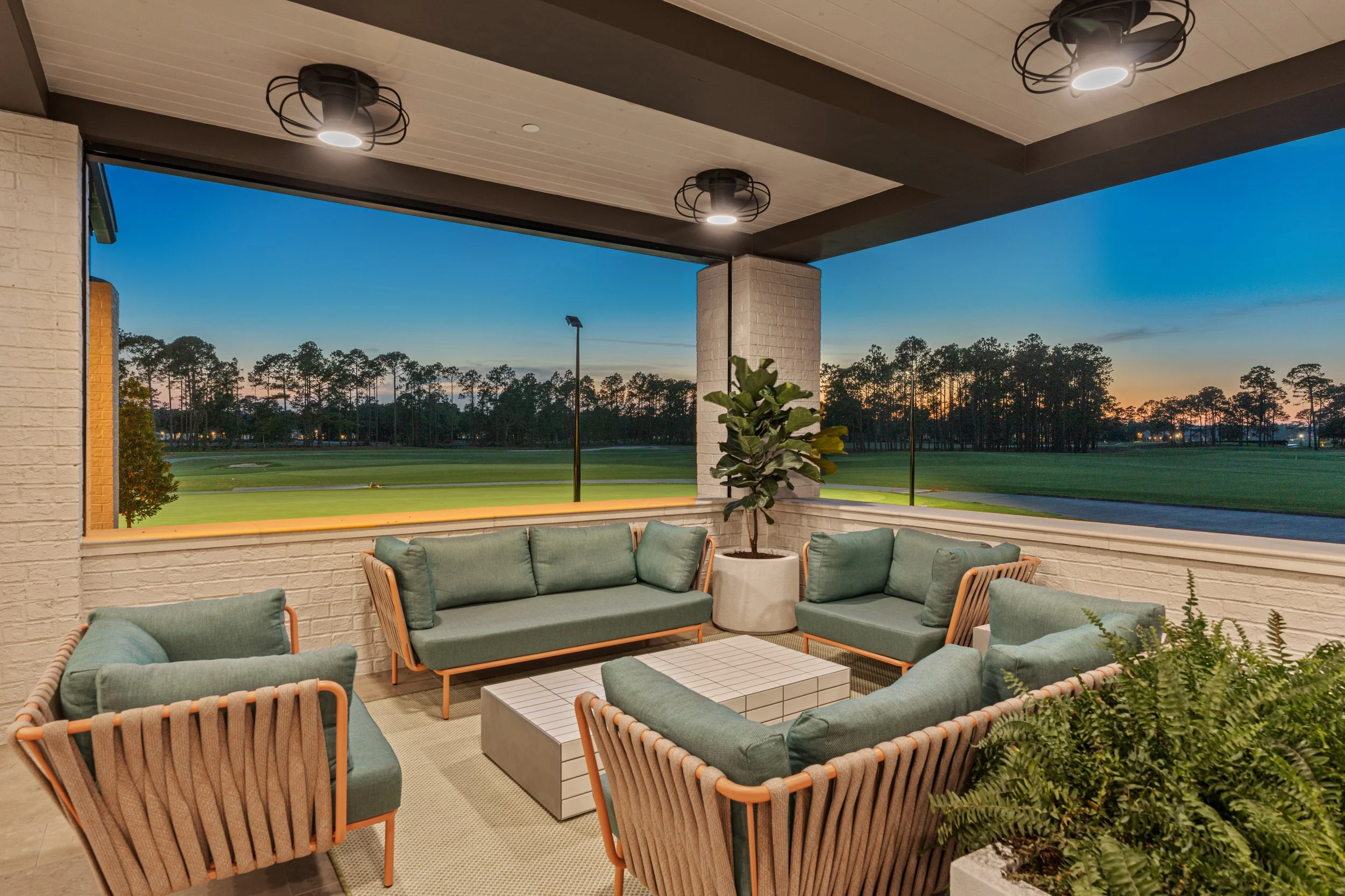 08-Outdoor Lounge.jpg