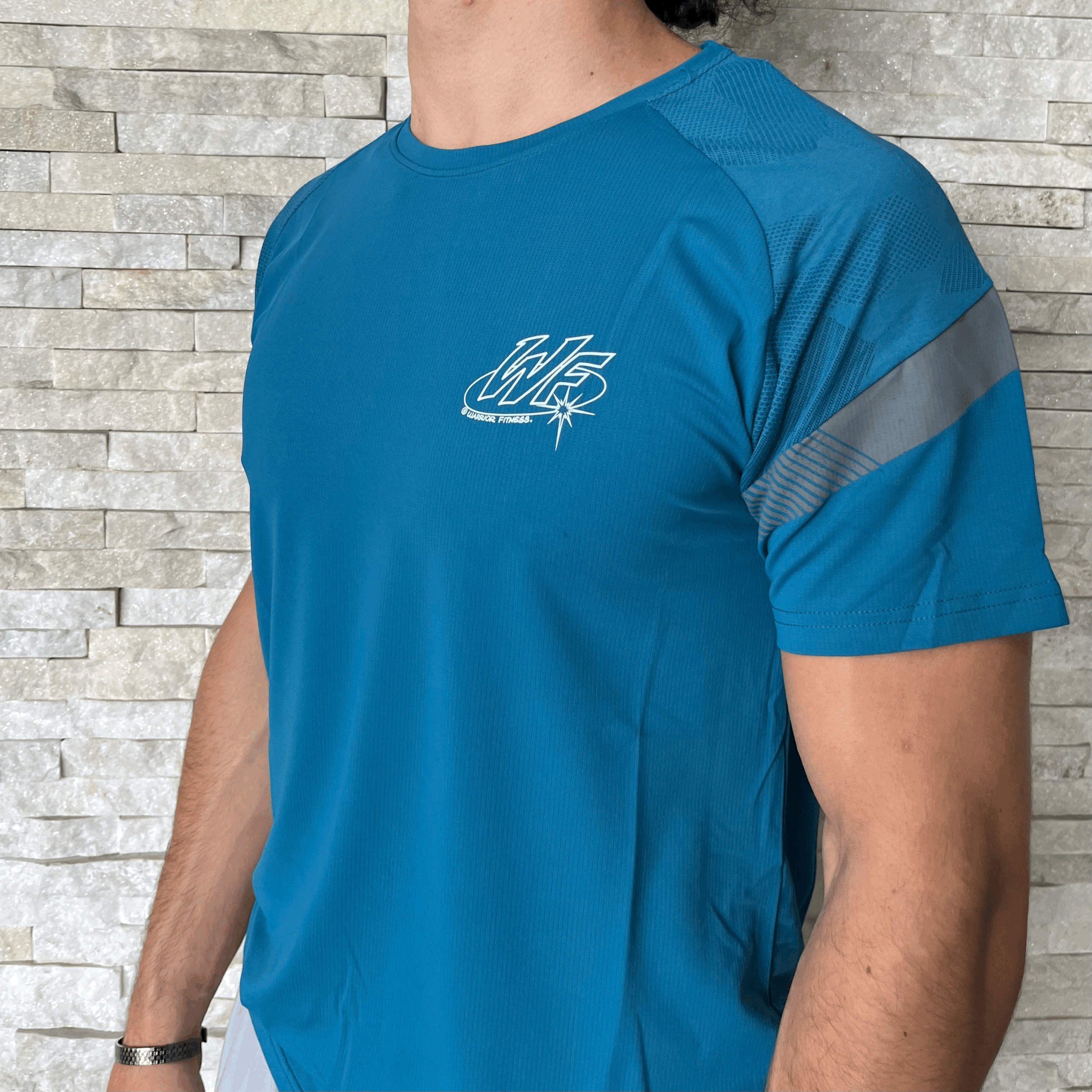 T-shirt bleu