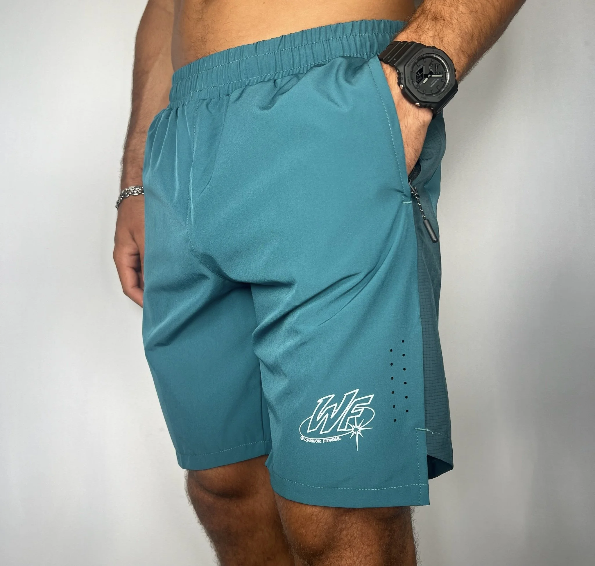 Short bleu