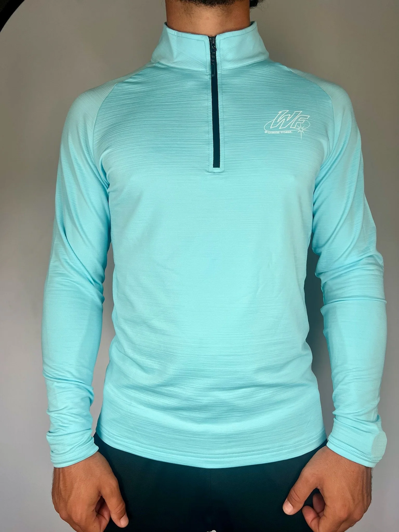 Pull zippé bleu