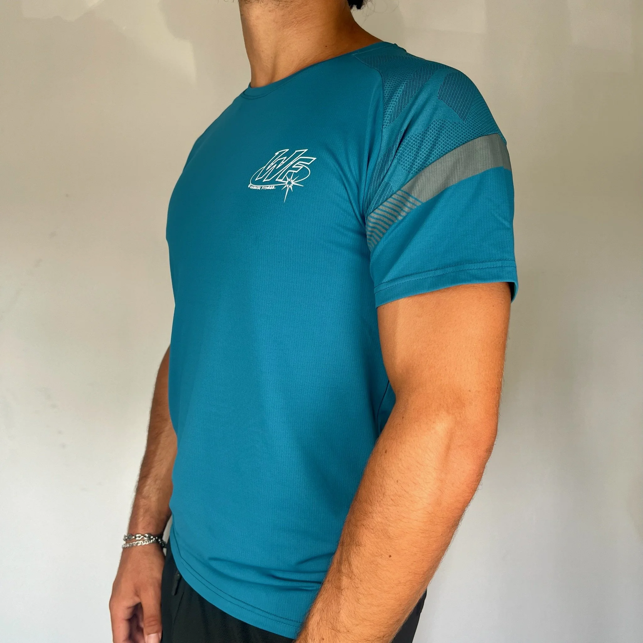 T-shirt bleu