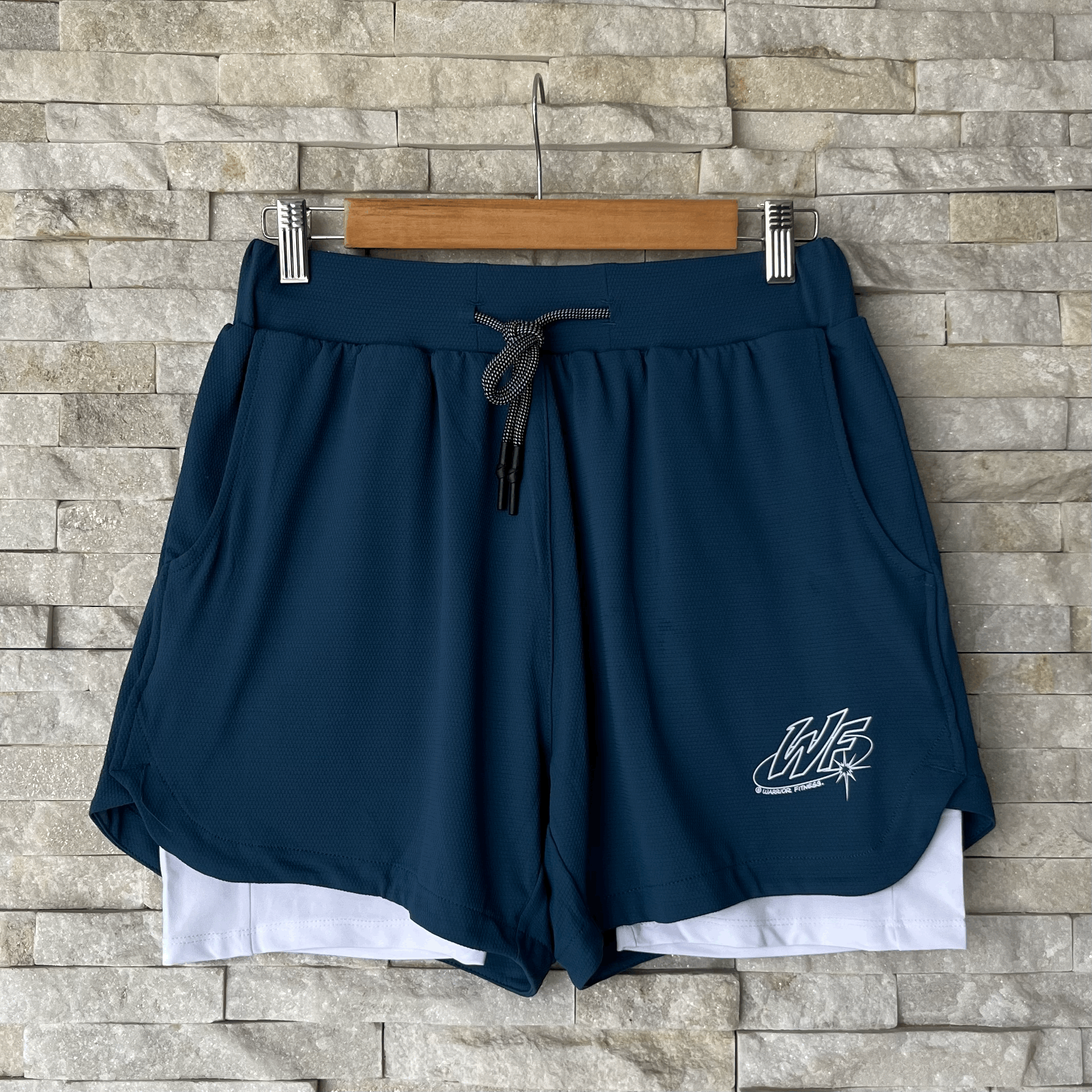 Short avec sous short bleu