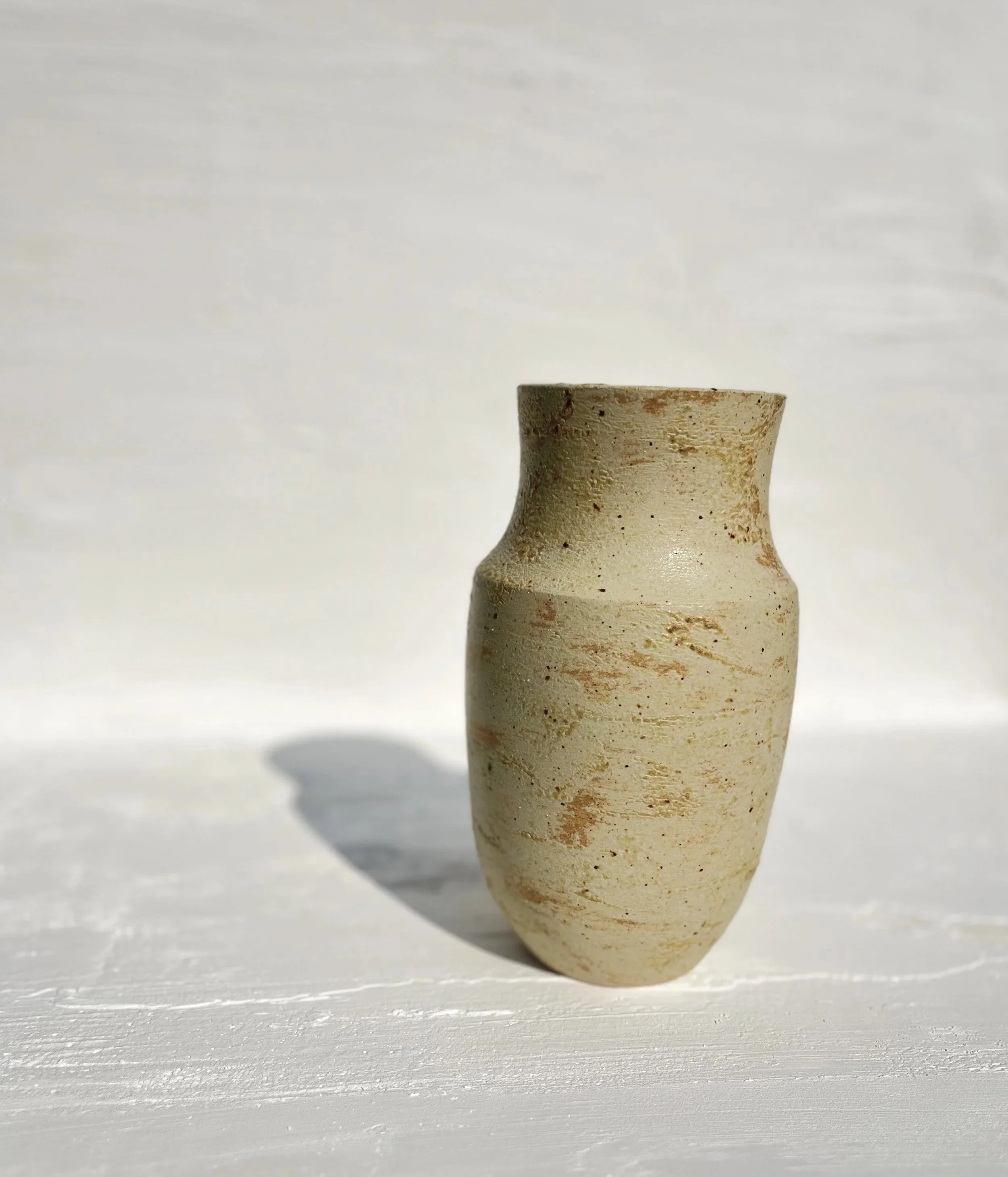 AURELIE CALLIGARIS CERAMIQUES VASE AMPHORE CENDRES ET ROCHES