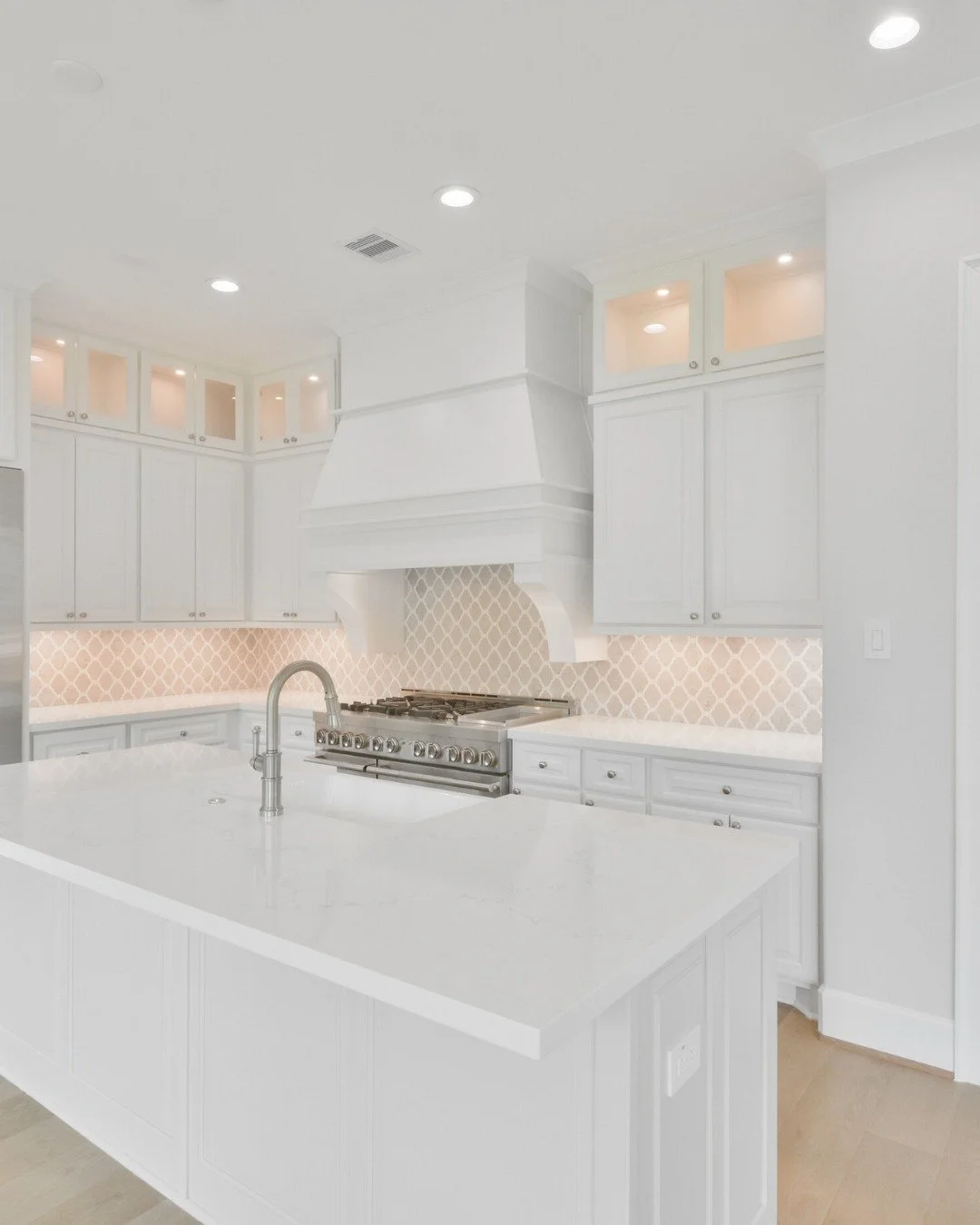 Let SBB help you find the perfect property in the new year. We are ready to make your real estate dreams come true.

Visit our website to learn about the different communities you could live in - sbbtexas.com

#SBBTexas #TexasRealEstate #TexasLuxuryL