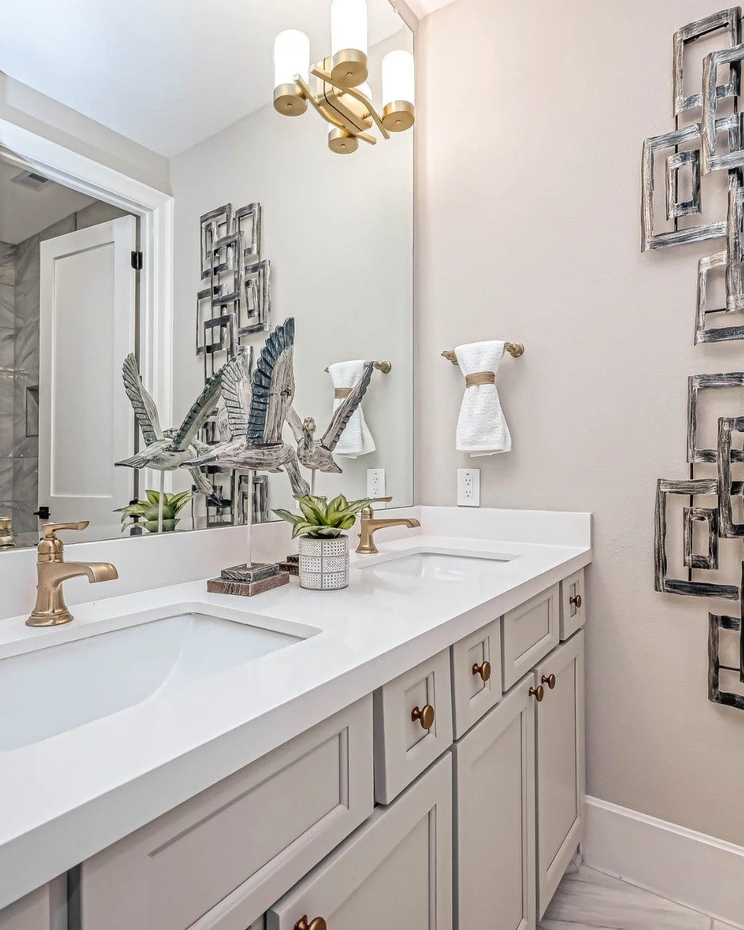 Step into our beautifully designed bathrooms, where luxury meets tranquility. From the elegant fixtures to the carefully curated finishes, every detail is crafted for comfort and style. 
View our website to view available homes at sbbtexas.com/reser