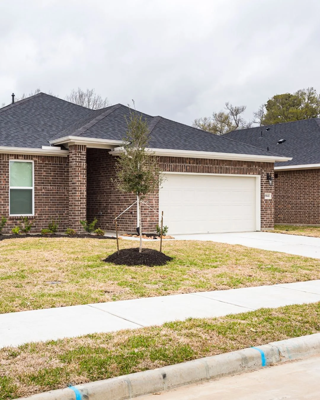 Every home at King Oaks Village features a double-car garage with a classic garage door, providing secure parking and extra storage space! 🚘
Visit our website to learn more about King Oaks Village - sbbtexas.com/king-oaks-village
Get in touch with