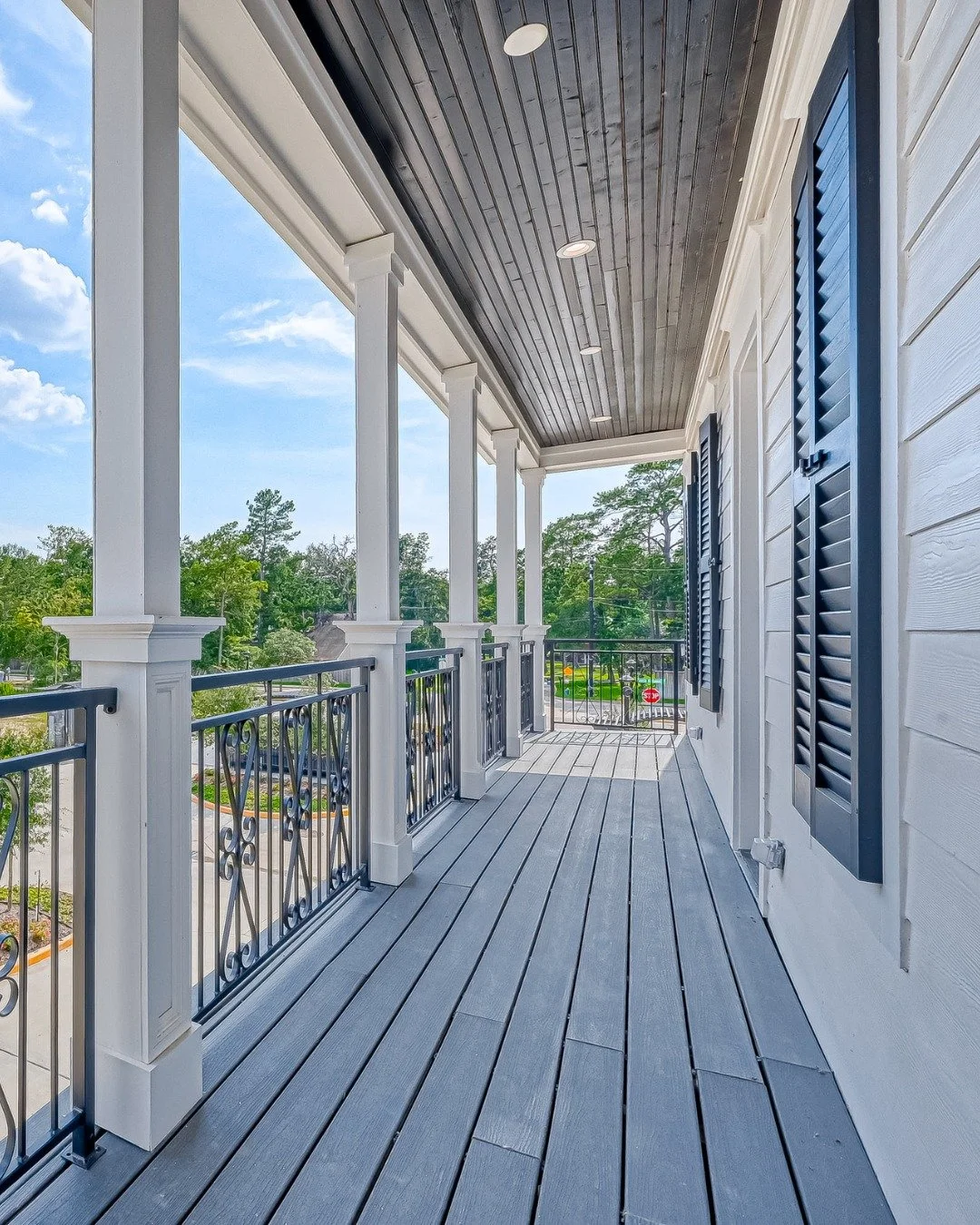 Porch season is here, and there&rsquo;s no better place to unwind than in a Sullivan Brothers Builders home. Ready to make it yours? Visit our Contact page to connect with us: sbbtexas.com/contact-us

#sbbtexas #SullivanBrothersBuilders #texashomes #