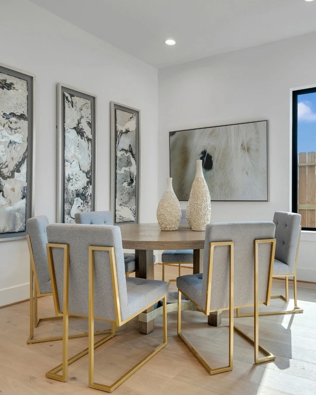 Gather around the table this Thanksgiving in a Sullivan Brothers Builders home. Visit our website to view our available homes at sbbtexas.com

Get in touch with us today, so we can help you find your perfect home.

#houstonhomes #houstonhomebuilder #