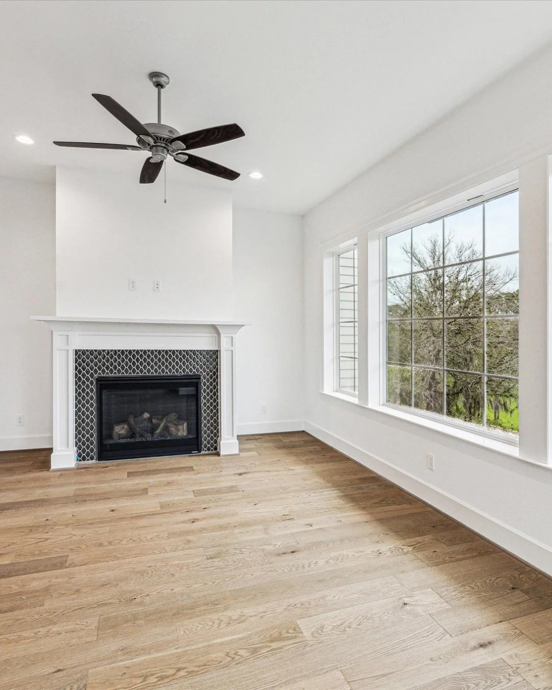 Reserve in Memorial has homes available ready for you to decorate with those festive decorations. Contact us today to learn more about finding your perfect home!

Contact our sales agent, Rikki!
📞 (832) 221-8783
📧 rrobbins@sbbtexas.com

Visit our w