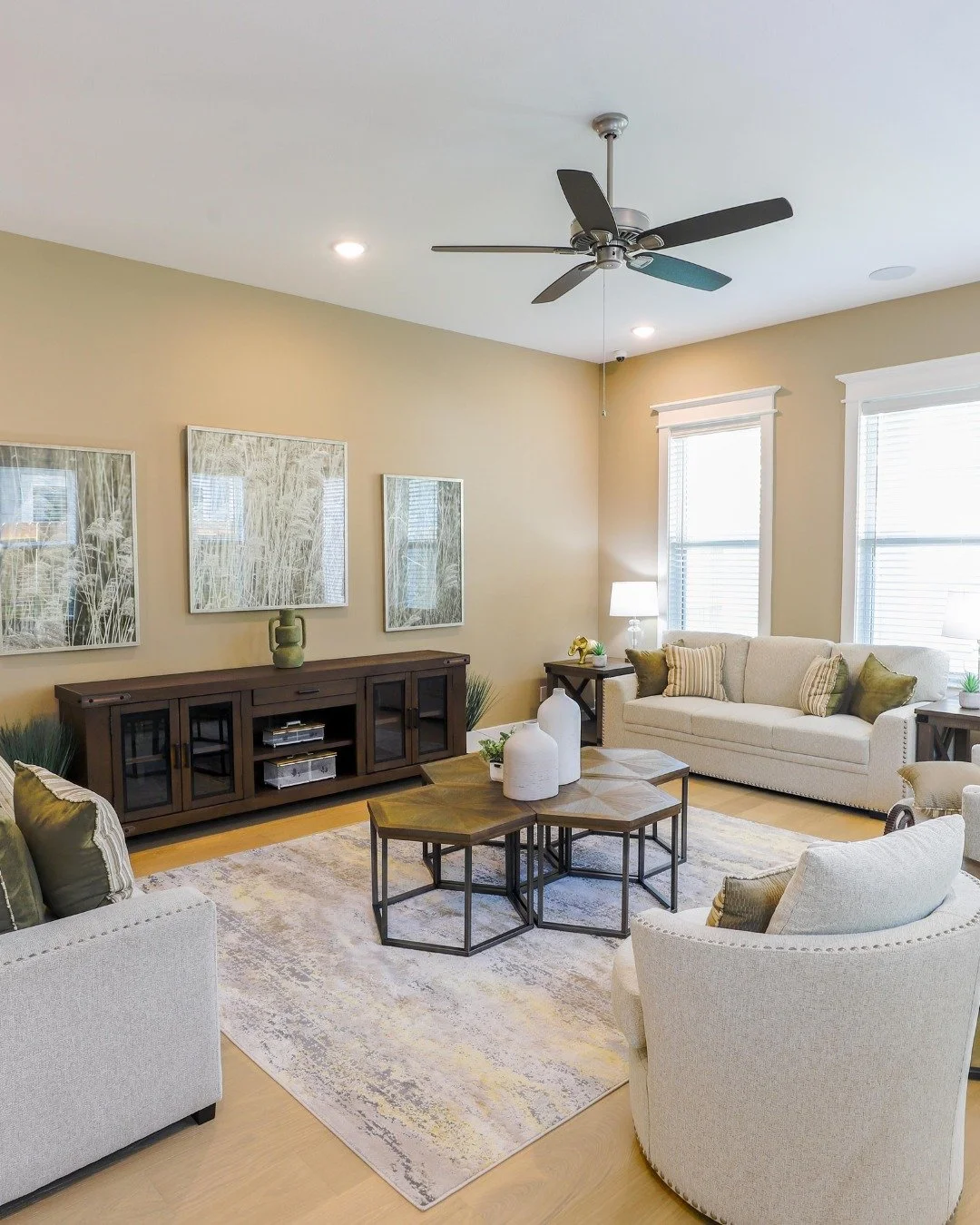 Sullivan Brothers Builders brings tradition and sophistication to Old Town &mdash; five floor plans, one great community.

Visit our website to view our available homes - sbbtexas.com/pearland

Schedule a tour today by contacting our sales agent, Mel