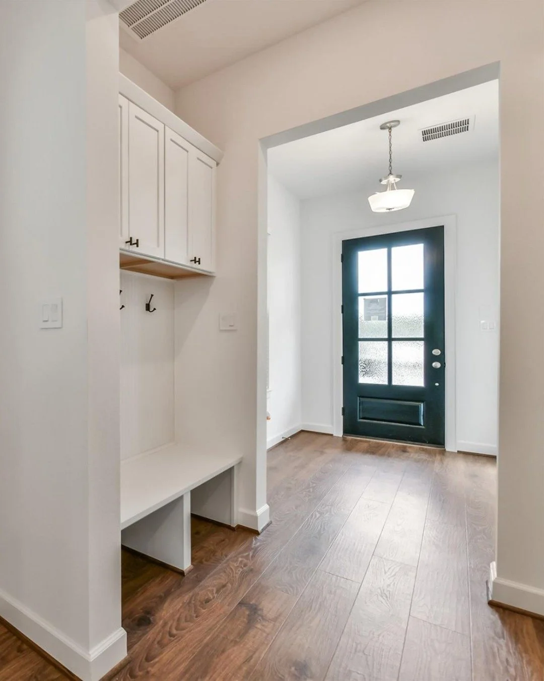 Welcome to Pearland Old Townsite &mdash; where historic charm meets modern living in the heart of Pearland.

Contact our sales agent, Melanie, to schedule a tour today!
📞7133228200
📧mmikle@sbbtexas.com?

Visit our website to view other available ho