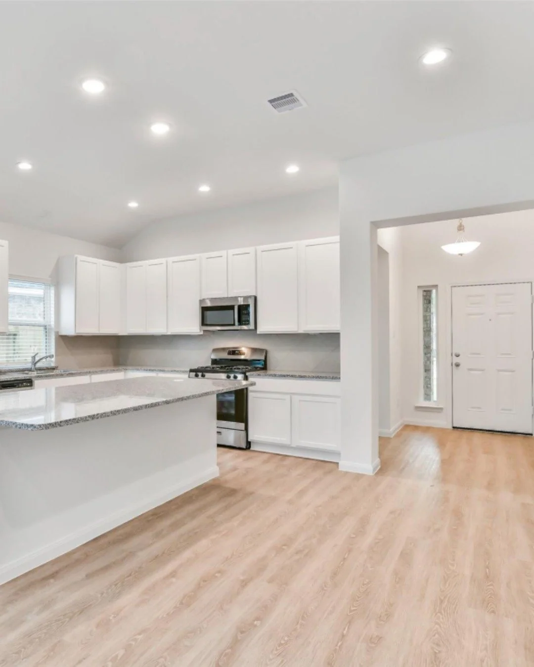 Starting in the $200s and no MUD tax &mdash; King Oaks Village offers quality living at an incredible value.

Visit our website to learn more - sbbtexas.com/king-oaks-village

Contact our sales agent, Sam, to schedule a tour!
📞 (713) 823-5842
📧 spa