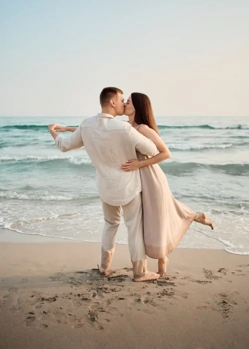 Couple photoshoot on the beach of Mallorca