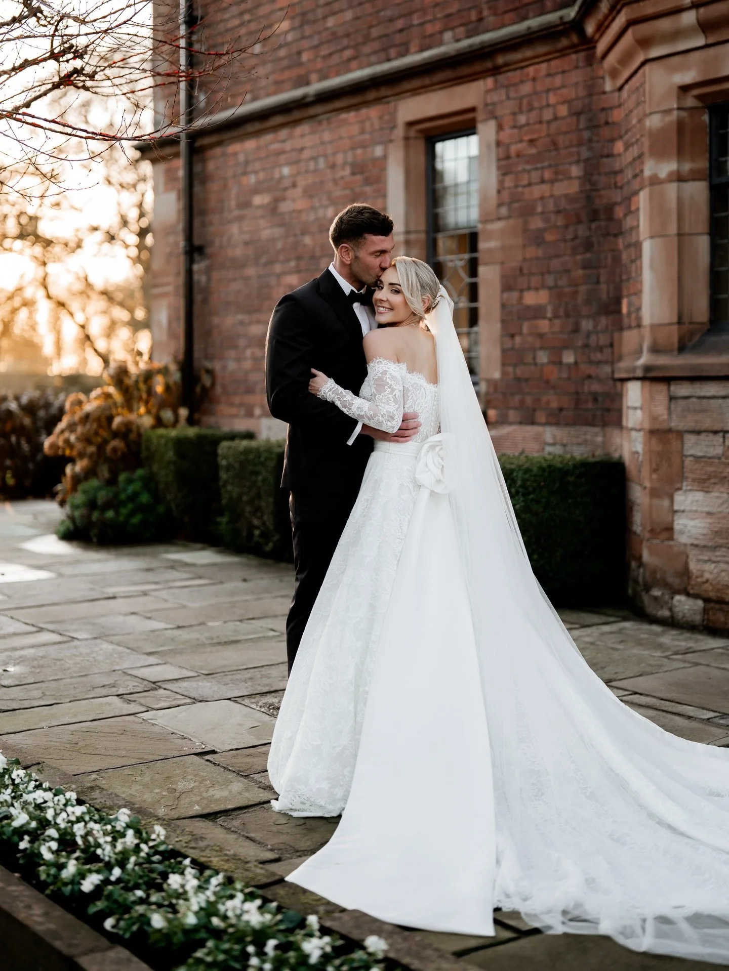 Mr &amp; Mrs Folkard 🤍

Photographer - @charlotteboswellphotography
Videographer - @erinocainfilm
Toastmaster - @thetalltoastmaster
Entertainment - @faydonaldsonmusic @undercoverartistsuk @theweddingpianist
Decor - @theaddedextra
Venue - @colshaw_ha