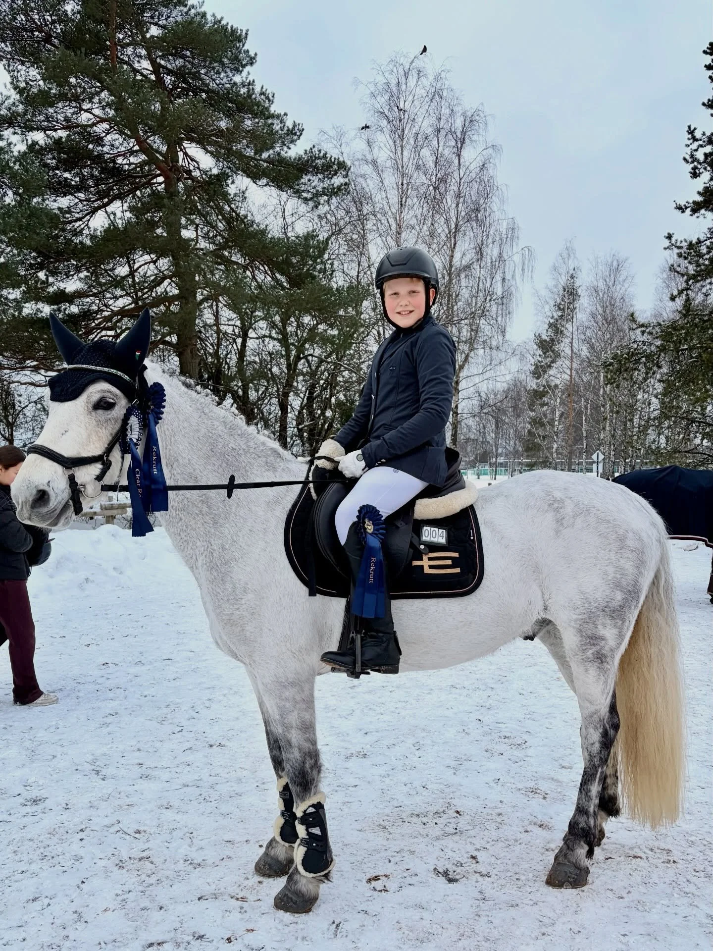 2 ponniryttere har startet p&aring; S&oslash;rumcupen i sprang fra Nittedal rideklubb i helgen ⭐️ Martine Moland p&aring; Urlaur Star (Stella) og  William Krpan-Nyrud med Barnahalla Joe.  Martine:Jeg og Stella startet s&oslash;rumcup i sprang p&aring
