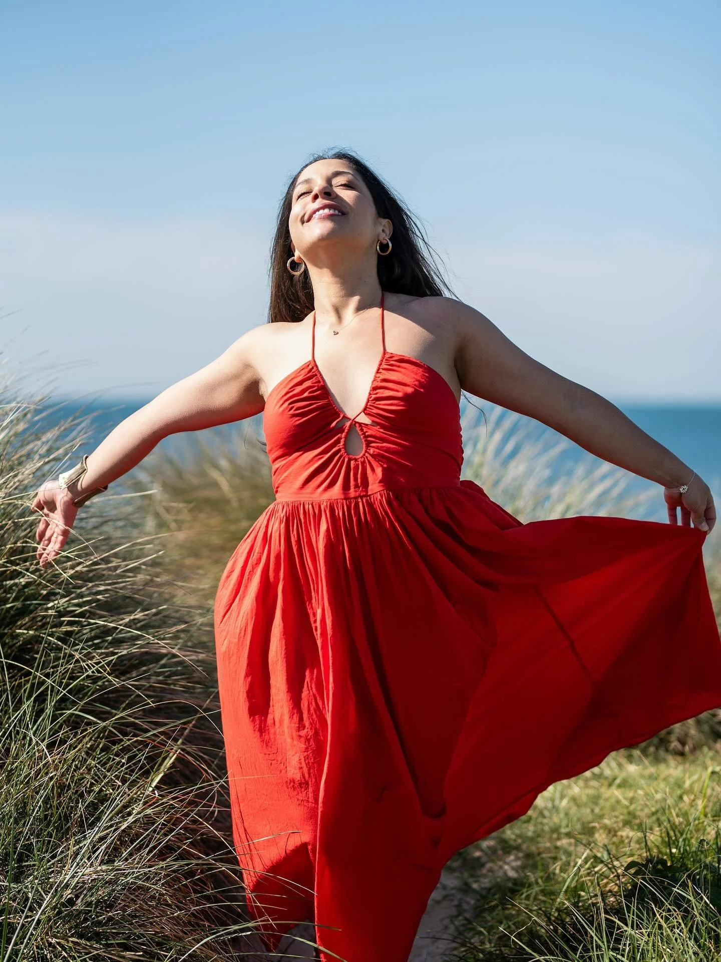 It&rsquo;s officially summer! 🌞

Longer days, golden light, sea dips, friends, laughter&hellip; and all the joy that this season brings.

Just a little reminder to pause every now and then&mdash;breathe, be still, and come home to yourself. The voic