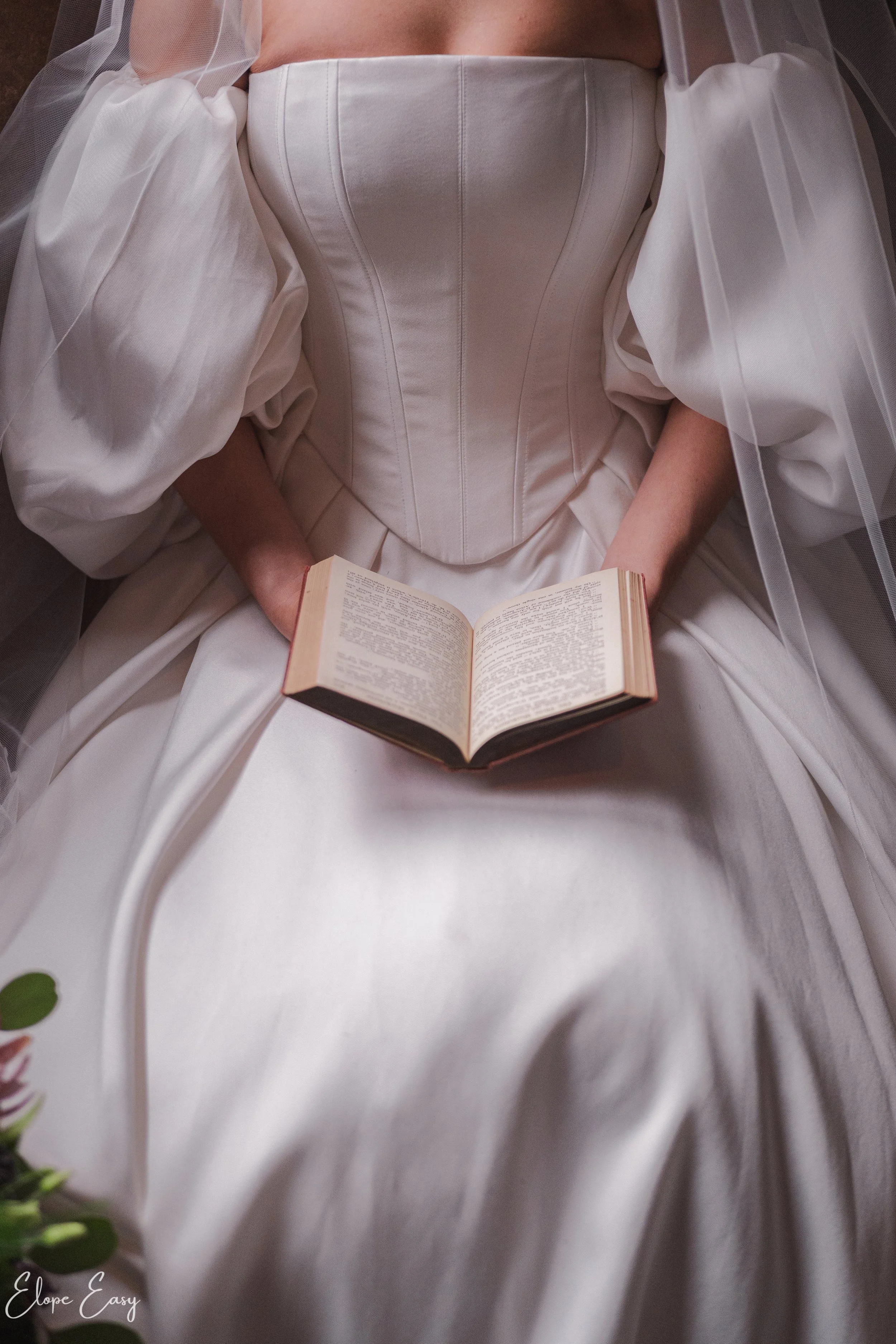 Creative wedding photographer stirling