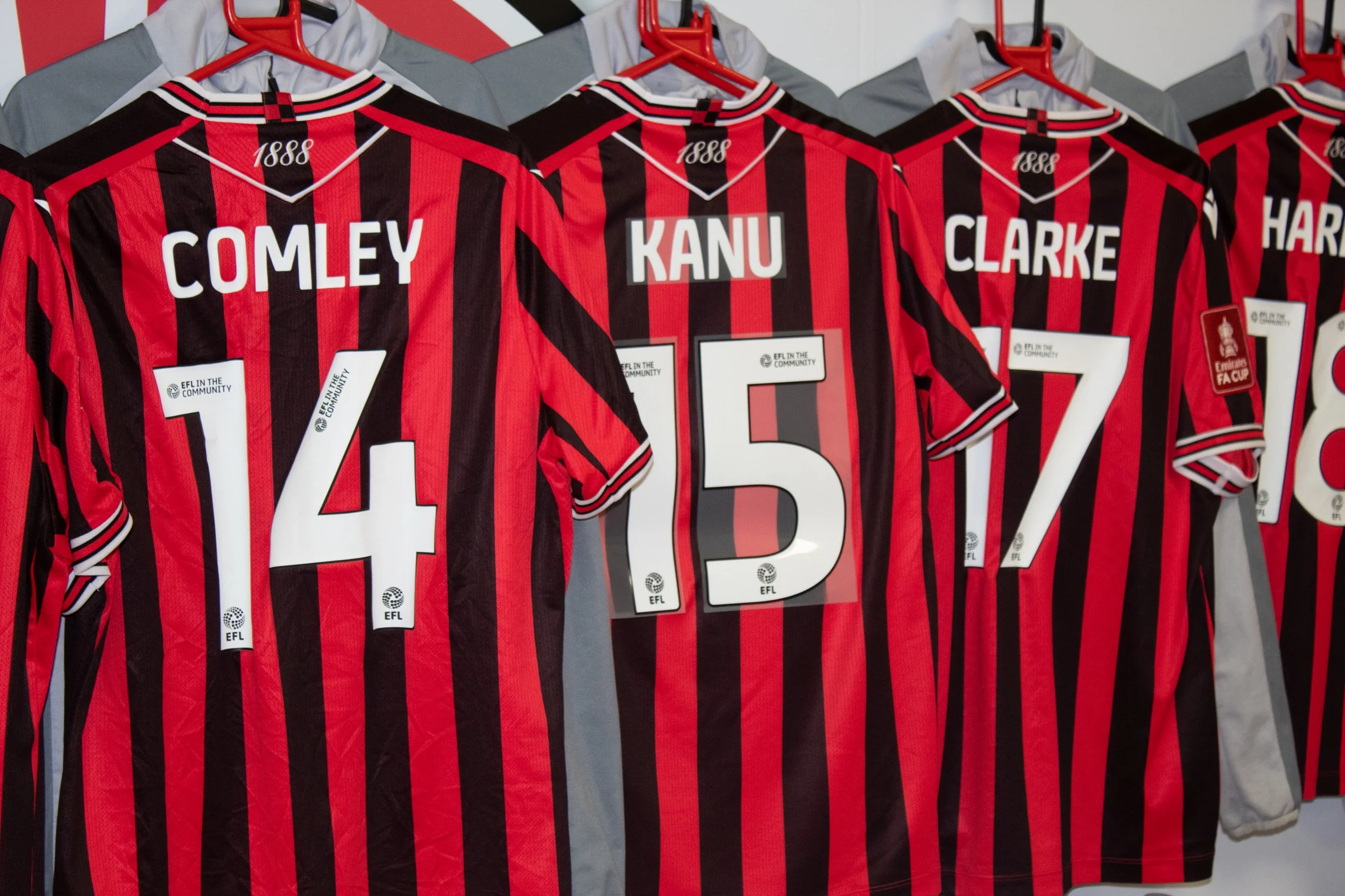 260105_Schroeder_Walsall_Jerseys2.jpg