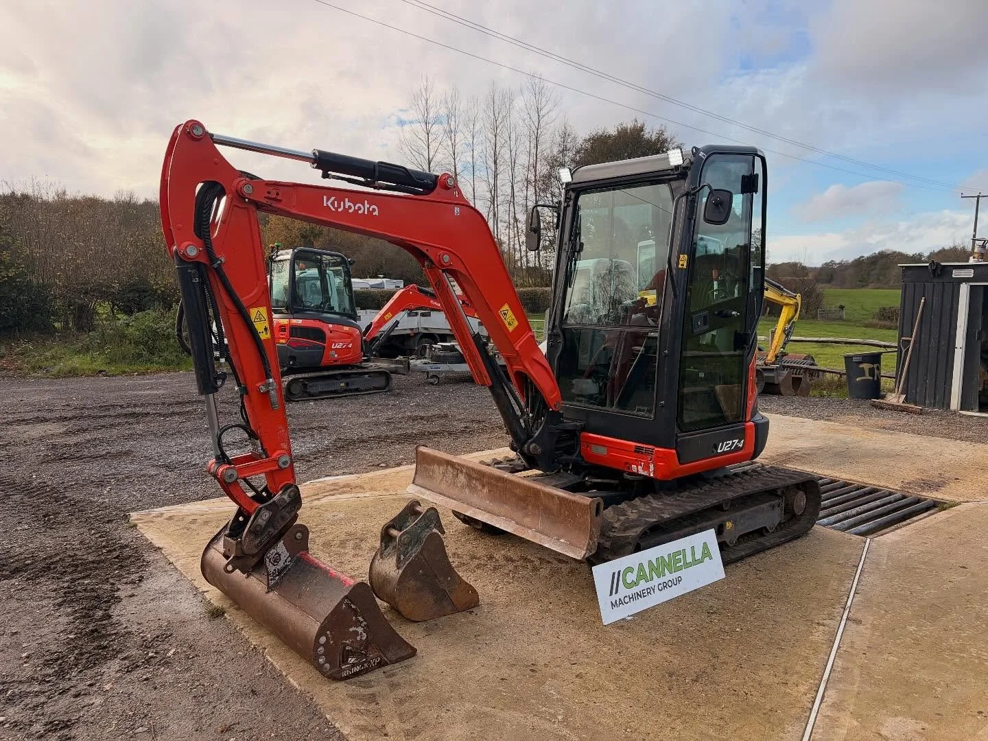 Kubota U27-4 2.7t mini digger
Only 2198 hours
Year 2020
Kubota engine
Very good tracks, spockets and hydraulic Quickhitch
Very nice condition throughout 
Has new L.E.D headlights fitted
Everything works
Just had full service all oils, filters, aux be