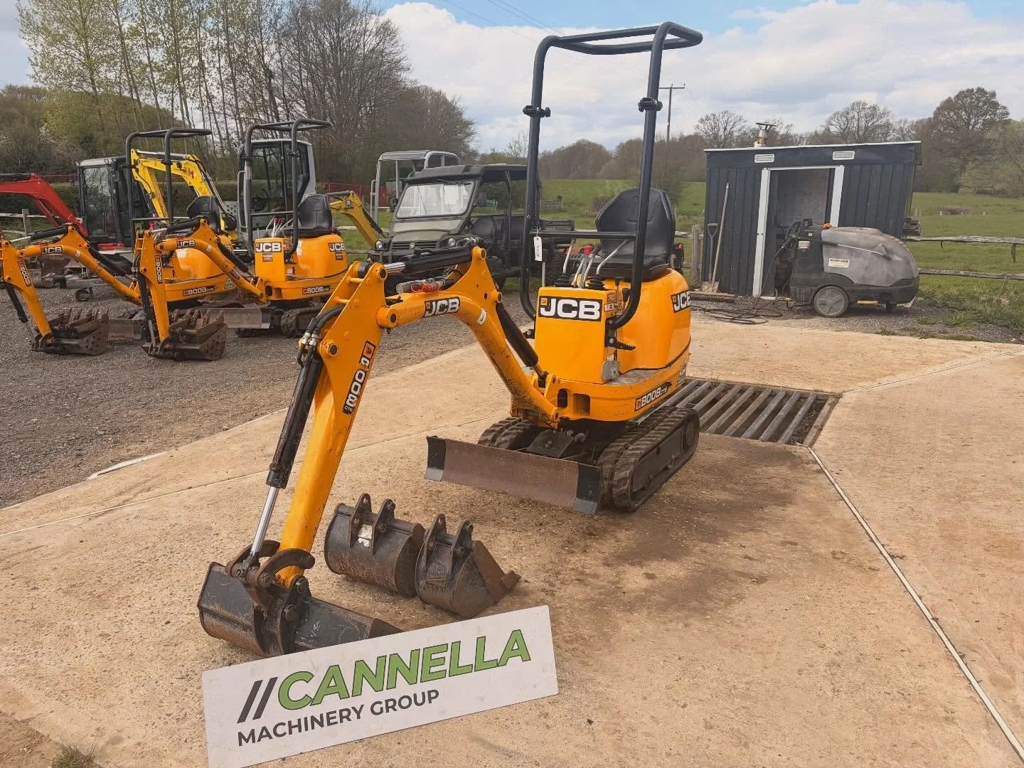 JCB 8008 cts 1 tonne digger year 2021 I have 3 for sale! (You can see them in the background) only 250, 294 and 340 hours &pound;8100+vat

Excellent condition

Please read carefully! Haulage can be arranged.

Please see my 100% positive feedback.

Go