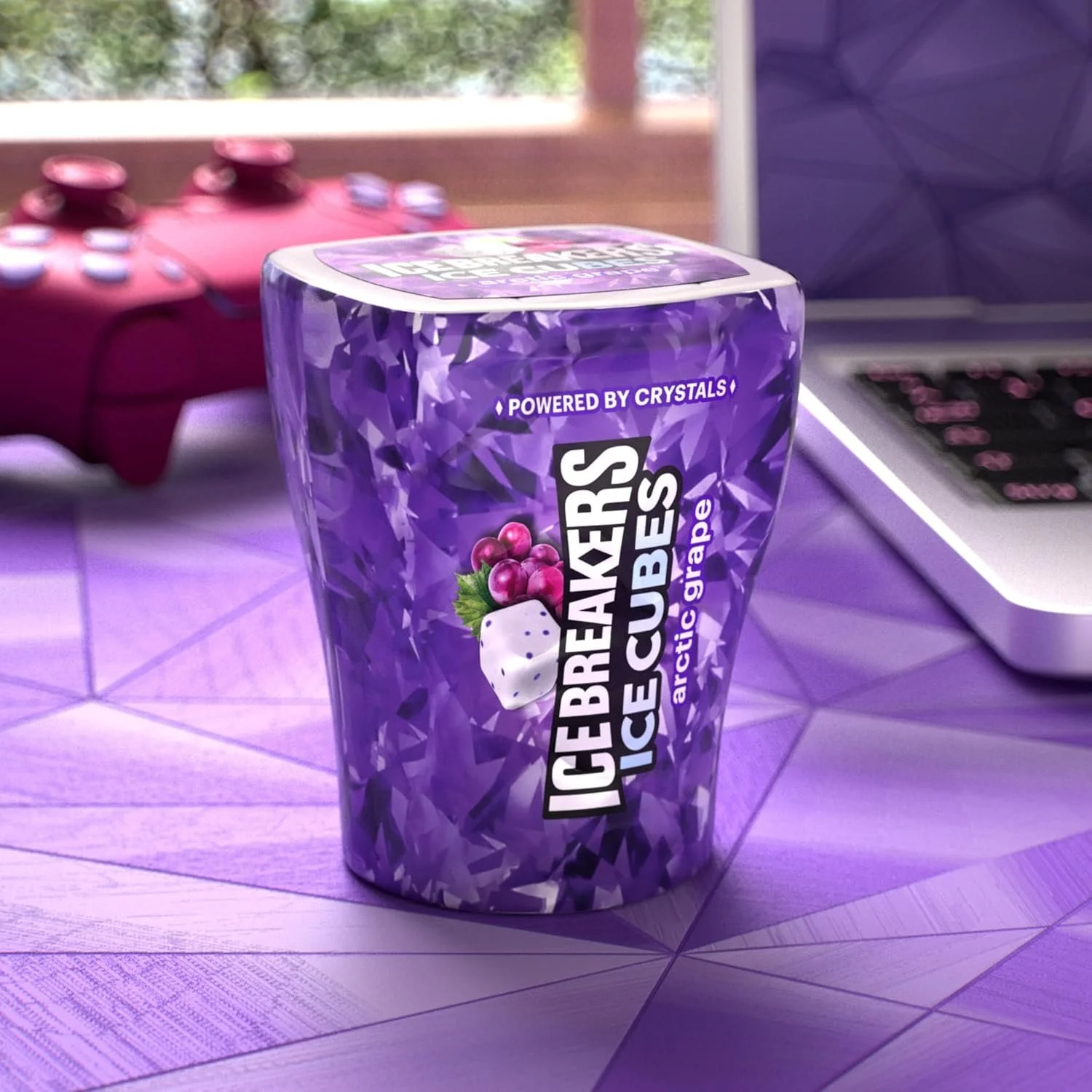 ICE BREAKERS Ice Cubes Arctic Grape Sugar Free Chewing Gum 5.jpg