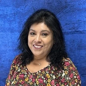 Lupe Flores