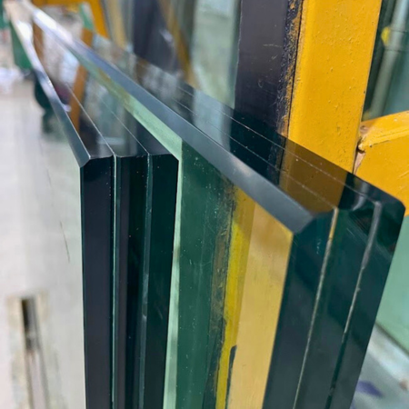 Pulido de vidrios laminados de seguridad de 30 mm.