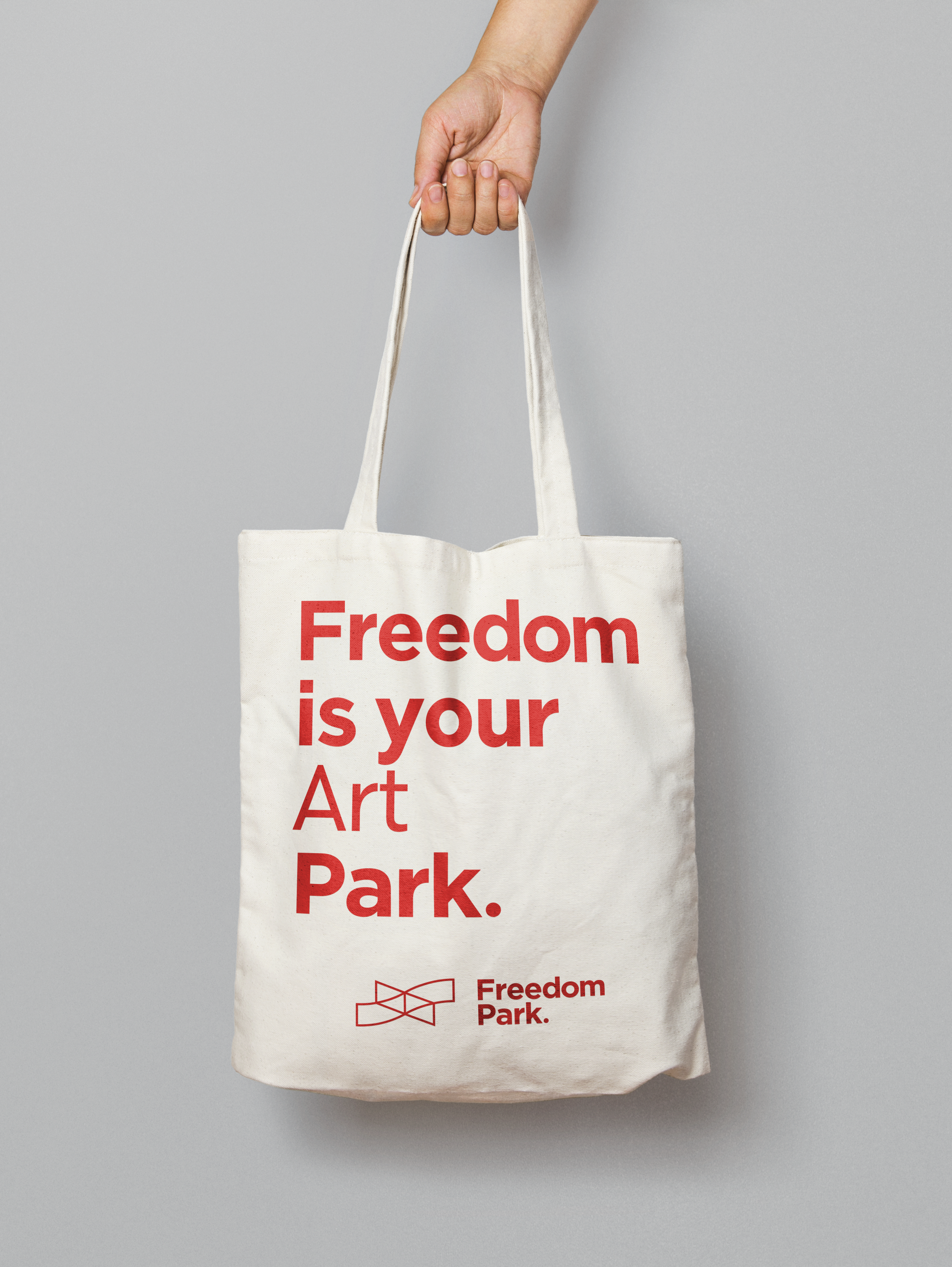 tote bags given to donors