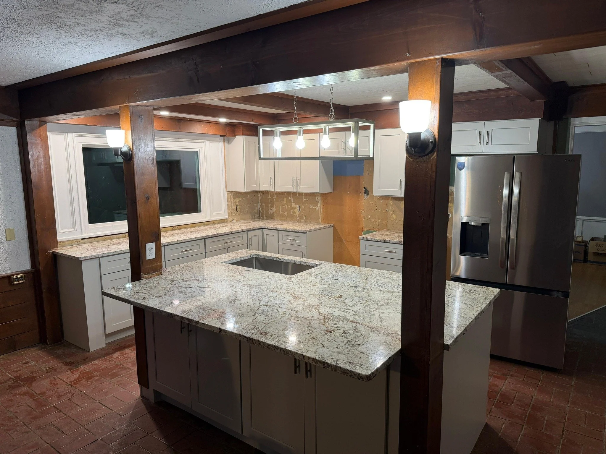 Our team recently completed this challenging custom counter countertop, and we&rsquo;re proud of every detail that went into it.

This customer selected the White Spring Granite for their kitchen renovation.

Sometimes angles can be tricky but we are