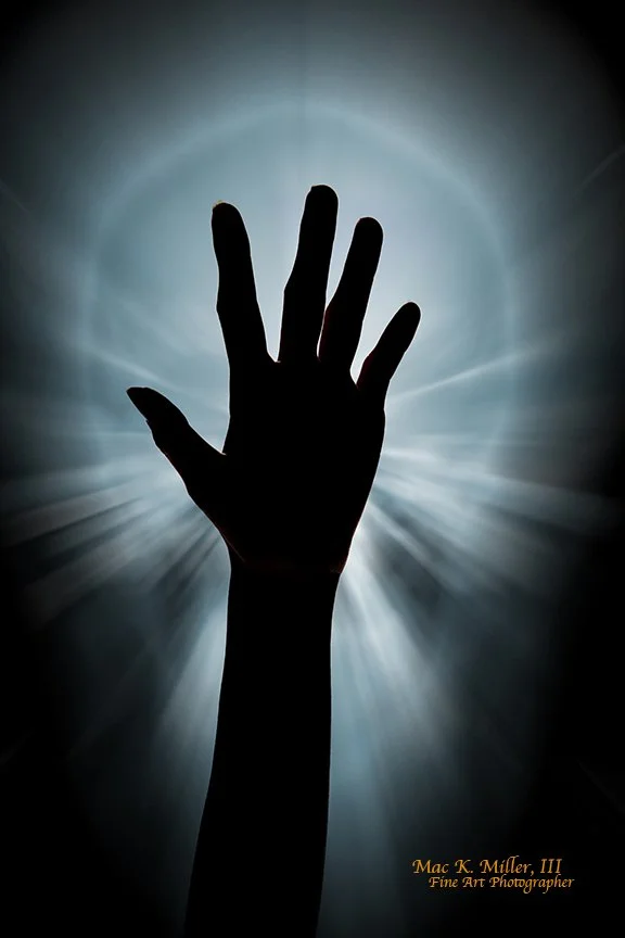 WEB The Hand 520.1947.jpg
