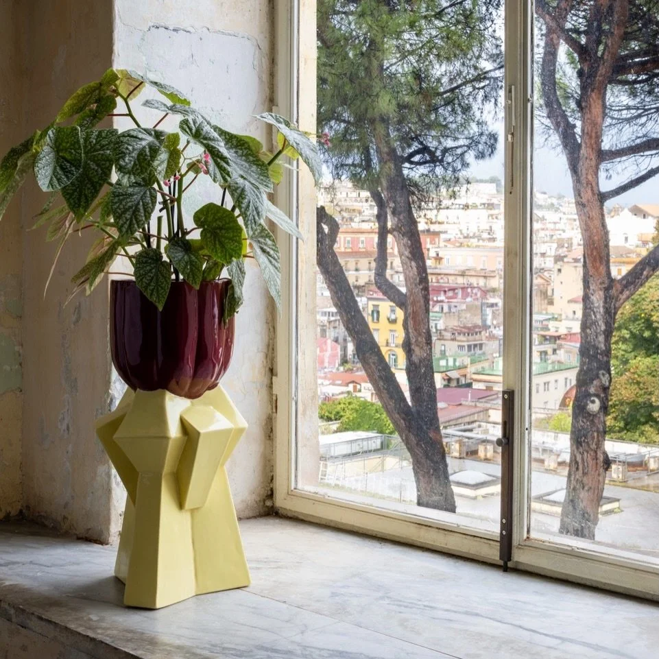 Thank you @edit.napoli for your warm welcome! It was such a pleasure to be part of this years edition in the old monastery La Santissima💛
.
.
.
#editnapoli #naples #lasantissima #brutalistplantpot #floralbrute 
📸: @ellerstudio

Even found the plant